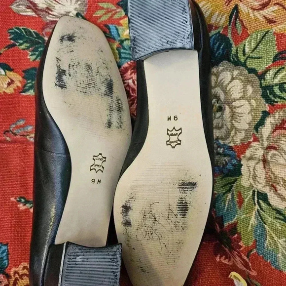 Michelle D Black Womens Low Block Heels Size 9M - Picture 3 of 4